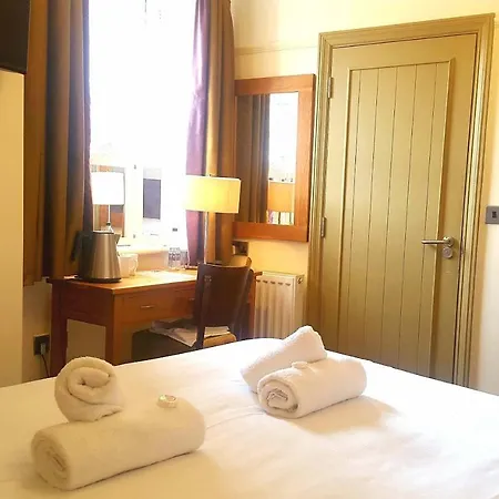 Hotel The Dolphin 3*