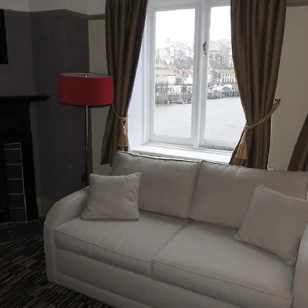 The Dolphin Hotel 3*