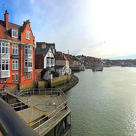 The Dolphin Hotel 3*