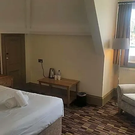 The Dolphin Hotel 3*