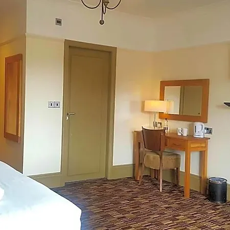 The Dolphin 3*