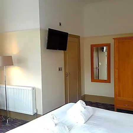The Dolphin 3*