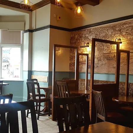 海豚酒店 惠特比